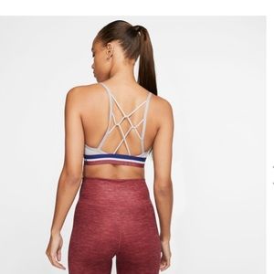 Nike Indy Slam dunk sports bra
